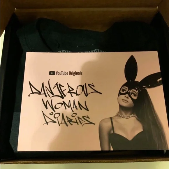 Rare Ariana Grande Dangerous Woman Diary Long Sleeve tshirt size M unisex